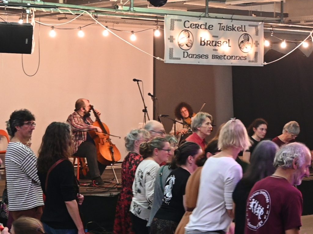 Taste of hot coffee met l'ambiance au fest-noz